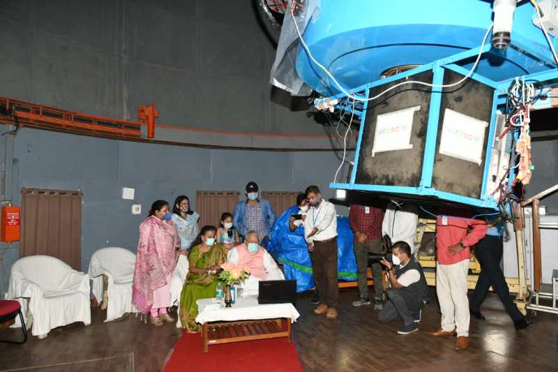 राज्यपाल ने इन्फ्रारेड वेधशाला देखी