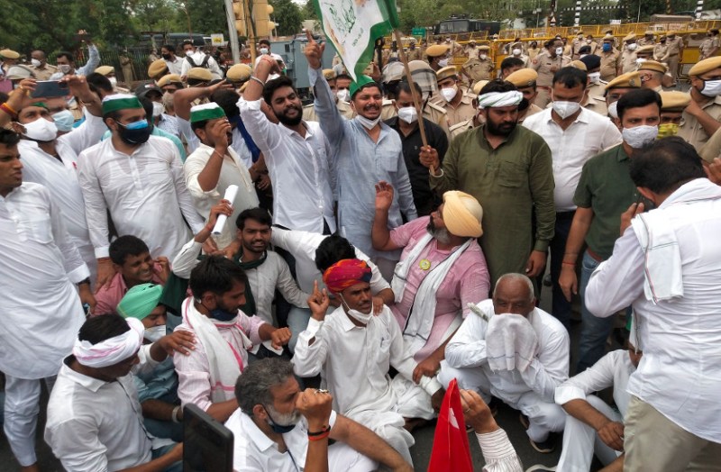 Kisan Andolan, Farmers protest in front of raj bhawan in jaipur