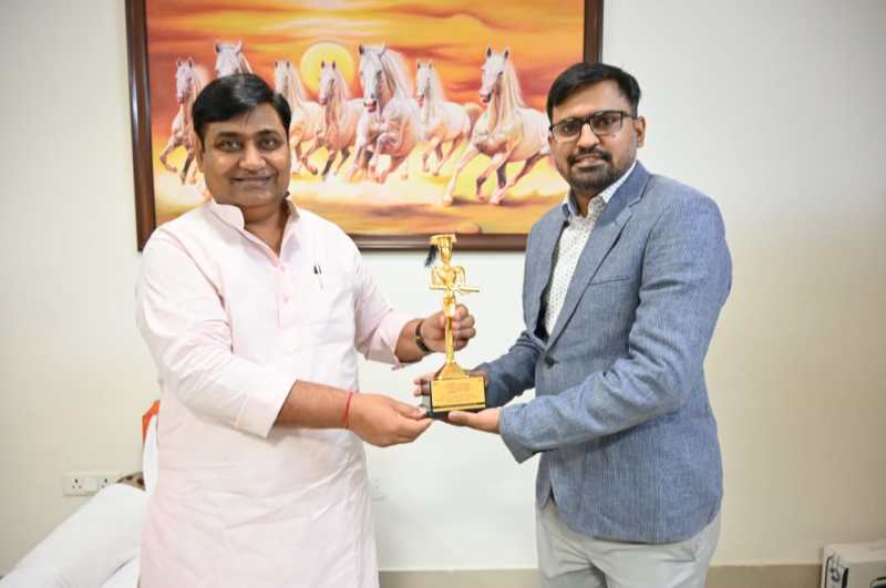 शिक्षामंत्री डोटासरा ईलेट्स वल्र्ड एजुकेशन लीडर ऑफ द ईयर अवॉर्ड से सम्मानित