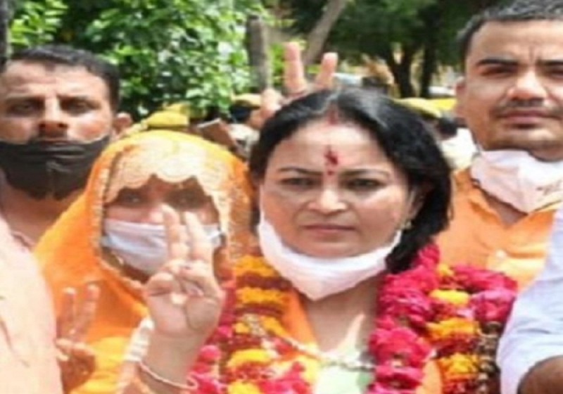 जिला पंचायत अध्यक्ष पद के लिए भाजपा प्रत्याशी स्वप्निल ने 16 सदस्यों की दिखाई ताकत, महज एक पायदान पीछे
