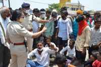 Demand for compensation by keeping the dead body