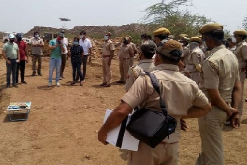 अवैध खनन क्षेत्रों में पहुंचे सीसीएफ-डीएफओ...फिर हुआ कुछ ऐसा...