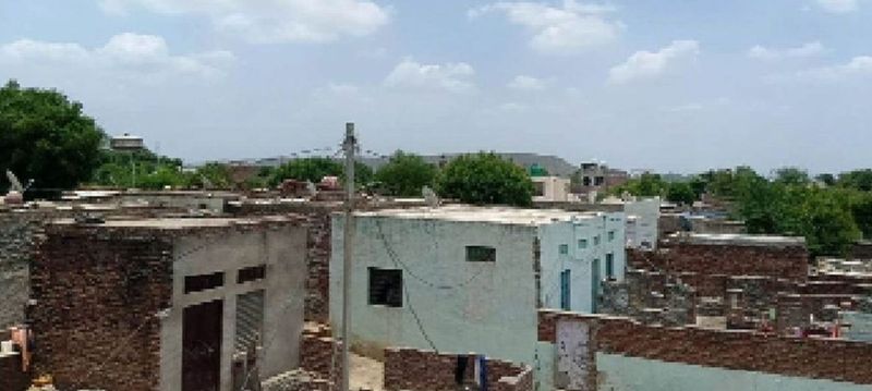 40 वर्ष से कर रहे पट्टों का इंतजार, नहीं मिल रही मूलभूत सुविधाएं भी