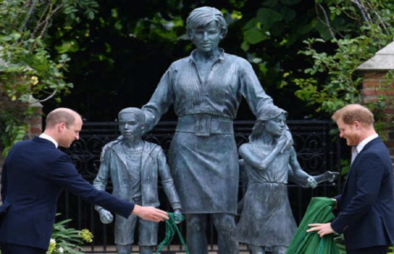 Princess Diana Statue