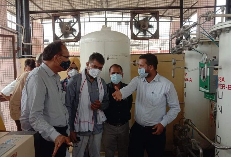 एक करोड़ 20 लाख होंगे खर्च, तैयार हो रहा ऑक्सीजन प्लांट, सांसद ने किया निरीक्षण