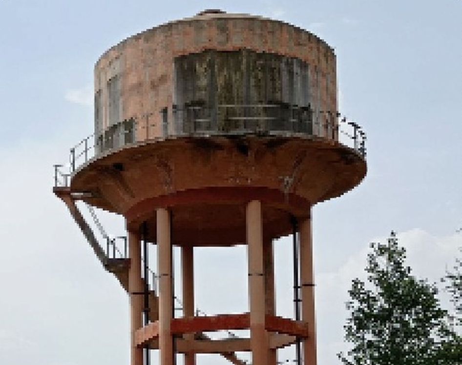 खारा पीने को मजबूर कस्बे के बाशिंदे