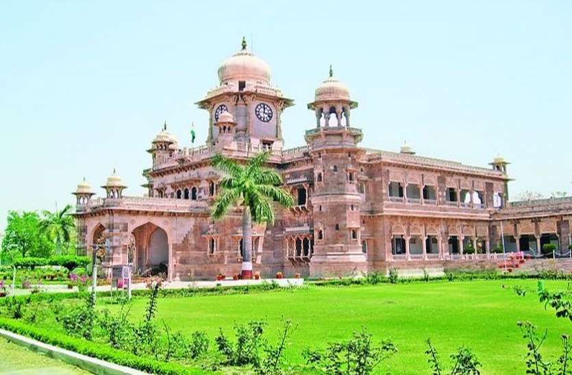 Indore Daily College Fee Former Maharaja of Dhar Hemendra Singh Panwar