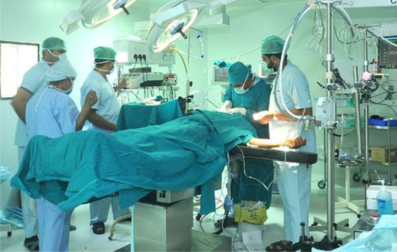 10 किलो वजनी कैंसर की गांठ को ऑपरेशन कर अंडाशय से निकाली