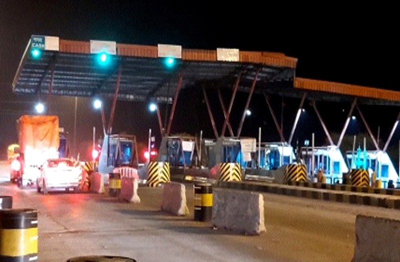 मनमानी: 35 किमी. के दायरे में नियम विरूद्ध बना दिया दो टोल प्लाजा, कांग्रेस नेता ने हाईकोर्ट में दायर की याचिका