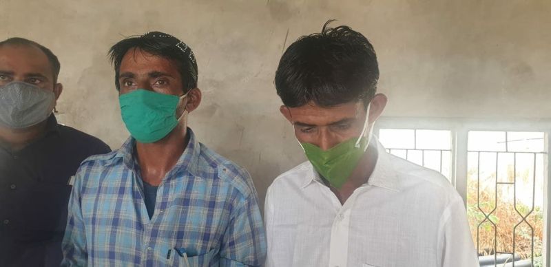 मस्टररोल में नाम चलाने के एेवज में मांगी रिश्वत, रंगे हाथों गिरफ्तार