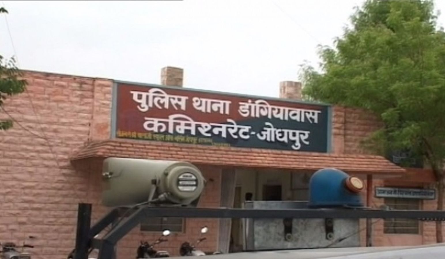 ट्रक व बोलेरो की भिड़ंत में तीन की मृत्यु