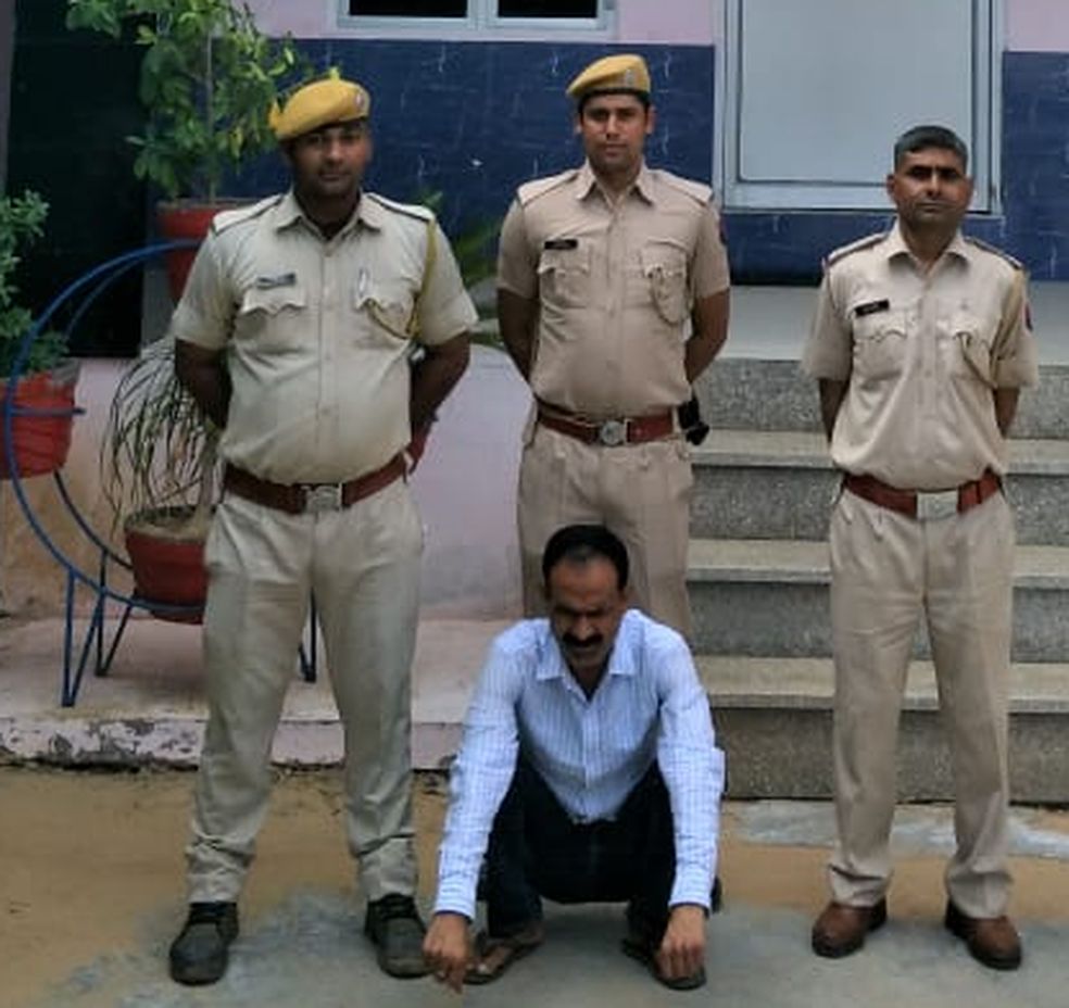 बंदूक लेकर वारदात की फिराक में घूम रहा था हिस्ट्रीशीटर, भनक लगी तो पुलिस ने दबोचा