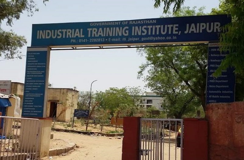 तकनीकी विवि के अंतिम वर्ष और सेमेस्टर की परीक्षाएं जुलाई के अंतिम सप्ताह या अगस्त के पहले सप्ताह में