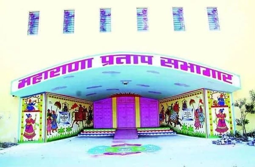 चोरी की लाइट से रोशन हो रहे थे पार्क, परिषद ने काटी बिजली