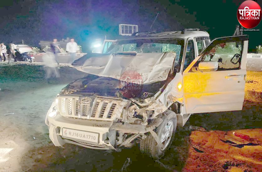 सड़क हादसा : जीप आगे चल रही कार से टकराई, महिला सहित दो की मौत, 8 जने घायल