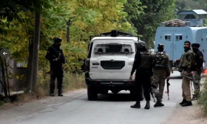 Jammu Kashmir Encounters in Pulwama and kulgam 5 terrorist killed last 24 hours