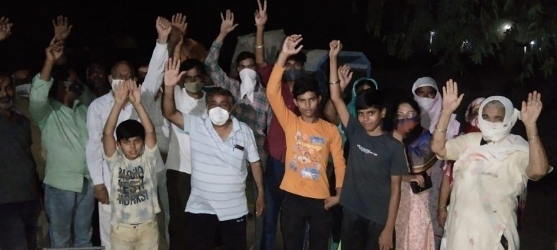 अब शहर में बिजली-पानी की आपूर्ति बाधित, आधी रात तक लोग करने लगे प्रदर्शन