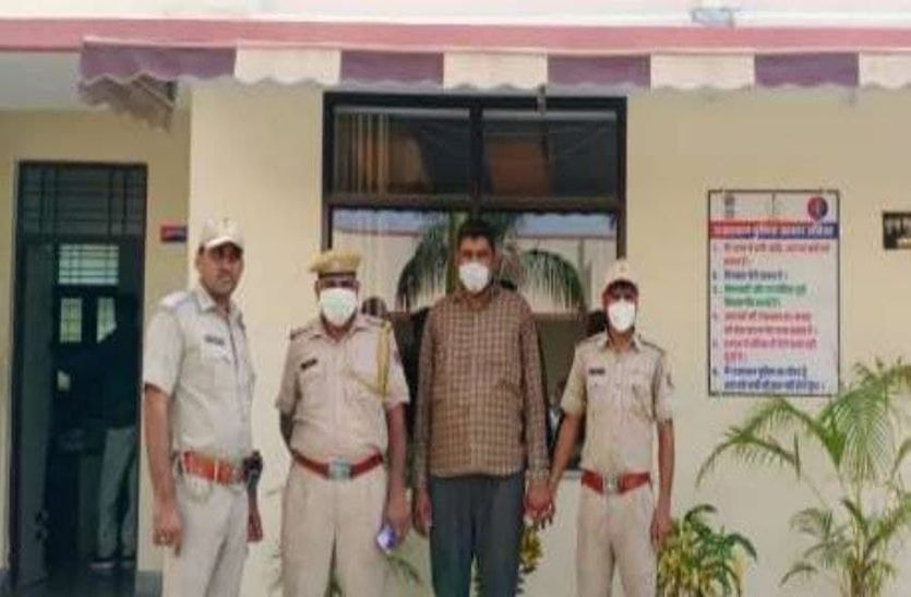 तस्करी : हरियाणा से गुजरात ले जाते शराब के 800 कर्टन जब्त, 50 लाख रुपए कीमत आंकी,ट्रक चालक गिरफ्तार
