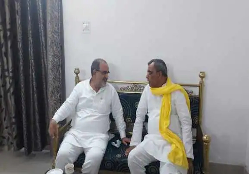 OP Rajbhar met Bhupendra Singh on tea said no discussion on politics