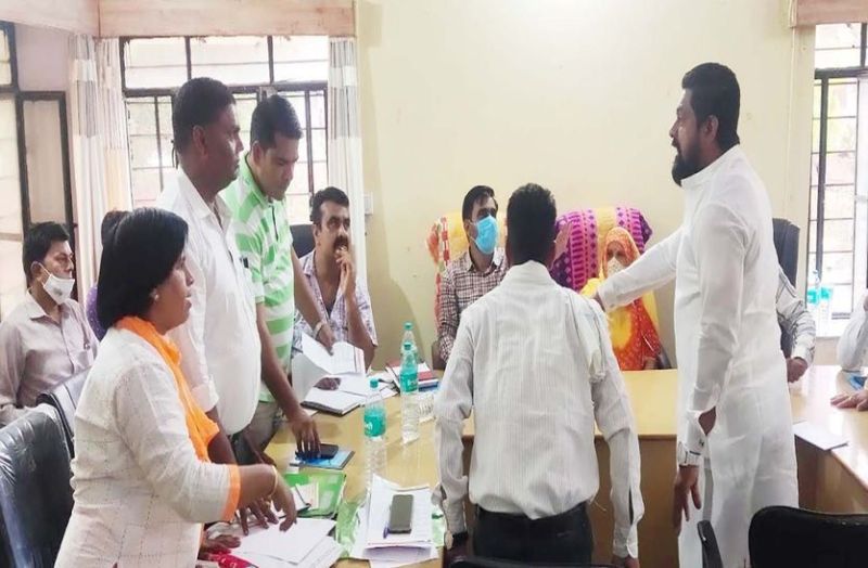 सरवाड़ नगर पालिका के पार्षद उलझे,आरोप-प्रत्यारोप और हंगामे से गर्माया रहा माहौल,बैठक में कई प्रस्ताव पारित