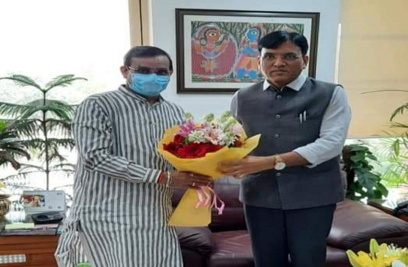 प्रदेशाध्यक्ष केन्द्रीय स्वास्थ मंत्री मनसुख मंडाविया से मिले