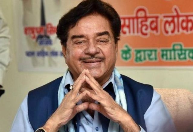 Shatrughan Sinha may join TMC on july 21 Mamata banerjee will send him Rajyasabha 