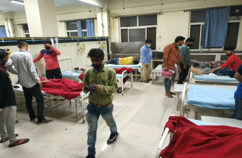 Lightning flashed and many lamps extinguished, fellow in shock