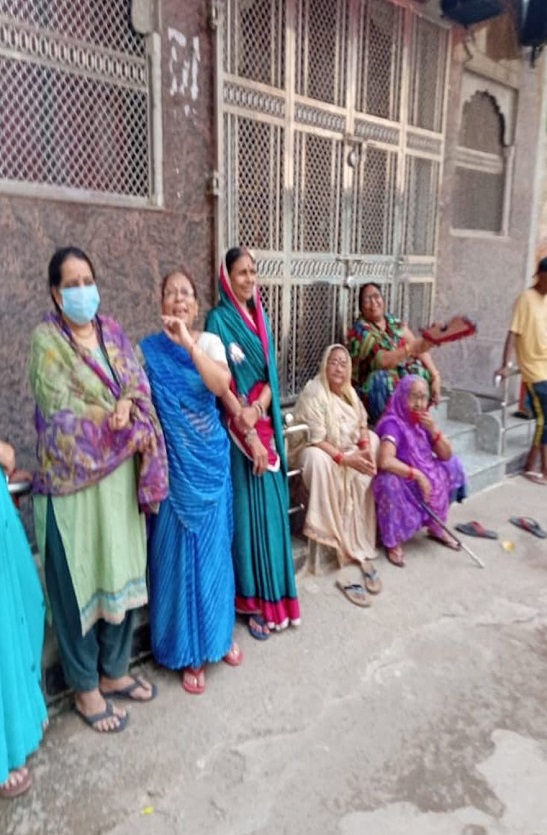 यहां रेडिएशन के खतरे के बीच दिन गुजारना मजबूरी