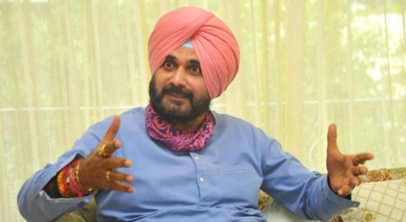 Congress Leader Navjot Singh Sidhu praise Aam Aadmi Party