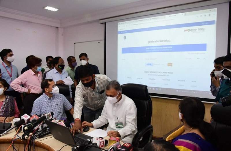 10वीं के रिजल्ट में भोपाल का अनूठा रिकॉर्ड: 3 दशक बाद सब पास, इससे पहले 1984 में हुए भोपाल गैस कांड पर मिला था सबको जनरल प्रमोशन