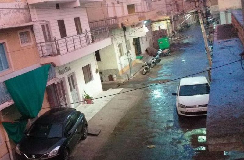 बाड़मेर में दिनभर उमस, शाम को बूंदाबांदी