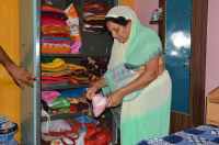 Thieves broke the locks of the house, broke into the bullion shop