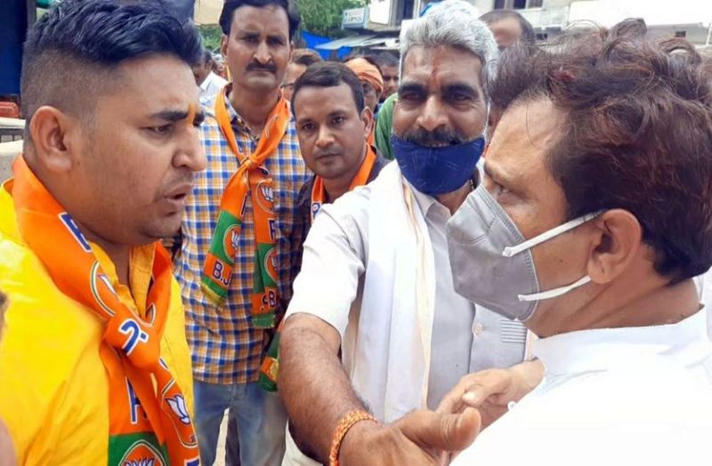 आक्रोश : सांसद राजोरिया व जिले के भाजपा नेताओं को सुनाई खरीखोटी,प्रदेश प्रभारी के सामने भाजपा की फूट उजागर