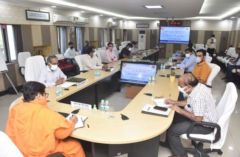 हबीबगंज स्टेशन का नाम बदलकर अटल बिहारी वाजपेयी रखा जाए