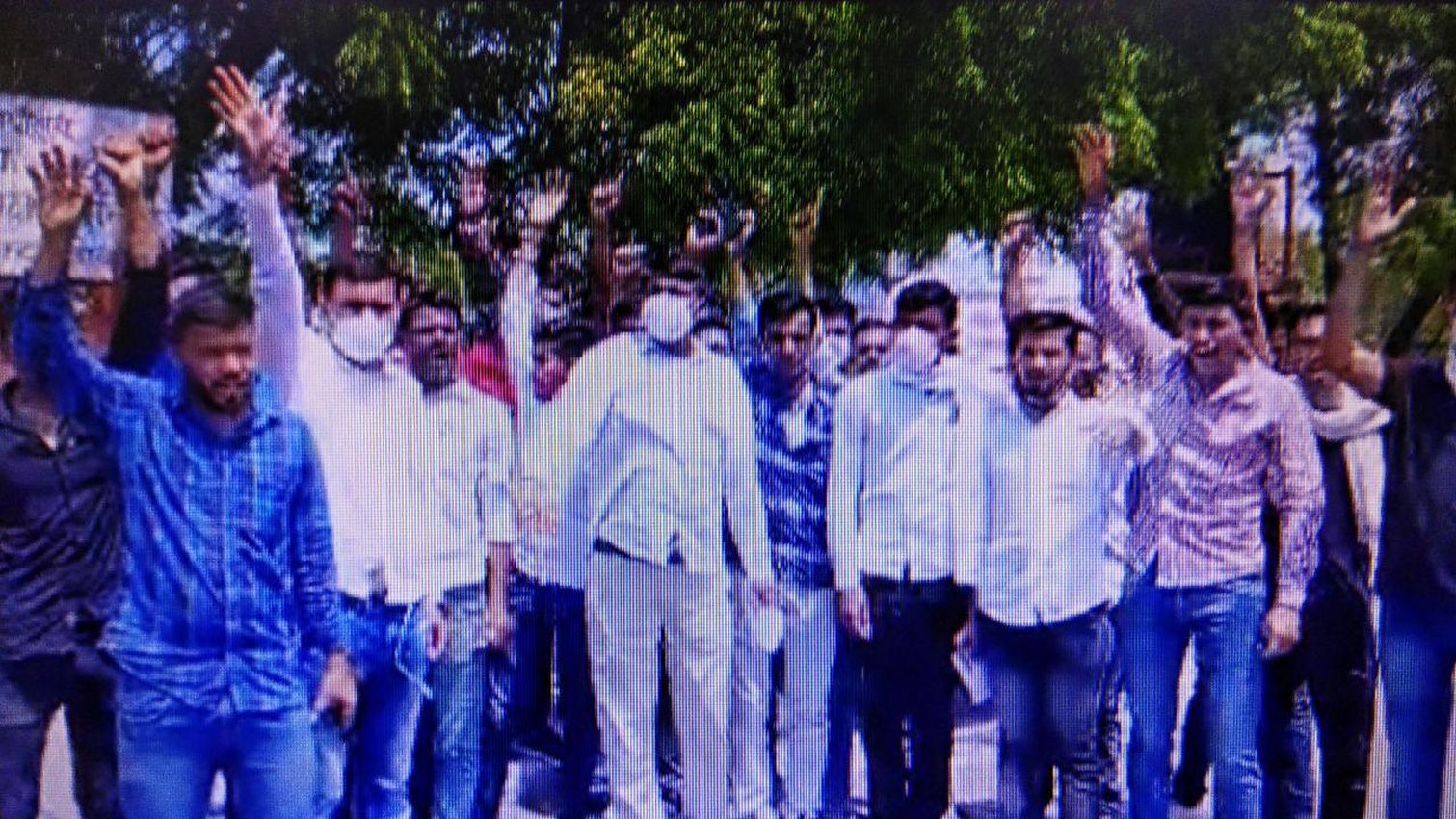 हरियाड़ा में प्रतिमा खण्डित करने पर आक्रोशित जाट समाज के लोगों ने कलेक्टर को दिया ज्ञापन