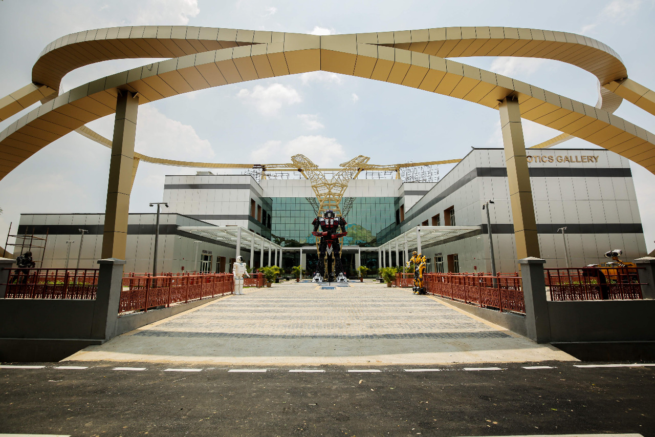 बाल मन में जिज्ञासा जगाएंगे रोबोट्स: पीएम मोदी