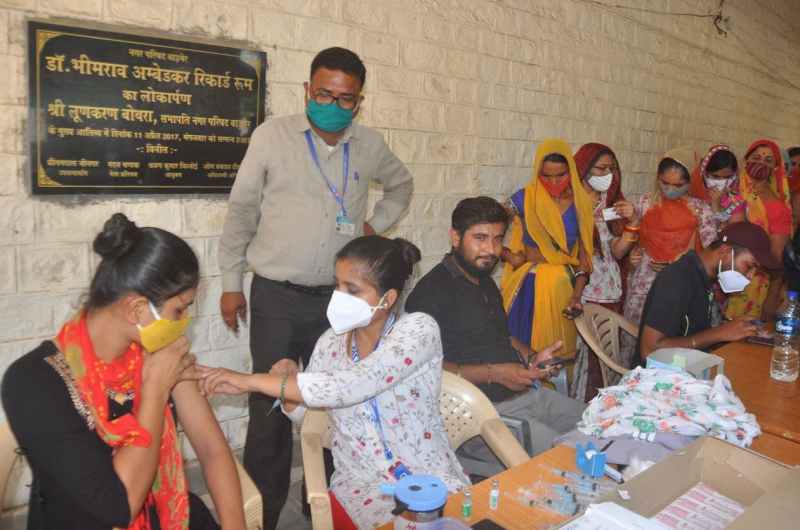 कोरोना से जंग को तैयार थार कम पड रहे टीके