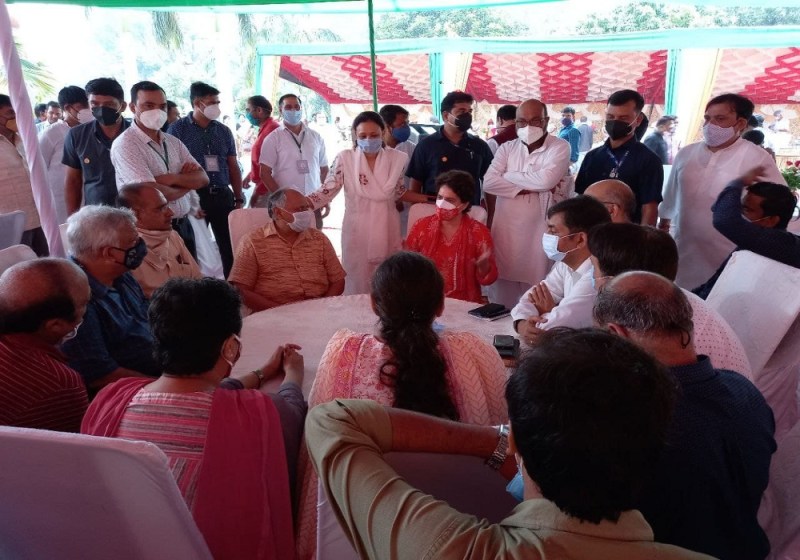 up elections 2022 Congress mahasachiv priyanka gandhi over alliance