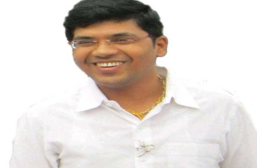 BJP नेता और हस्त शिल्प विकास बोर्ड के पूर्व अध्यक्ष दीपक की तबीयत बिगड़ी, पुलिस ने ग्रीन कॉरिडोर बनाकर 36 मिनट में पहुंचाया अस्पताल