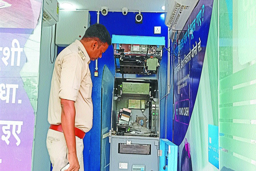Thieves broke the ATM, cracked the locks of many shops