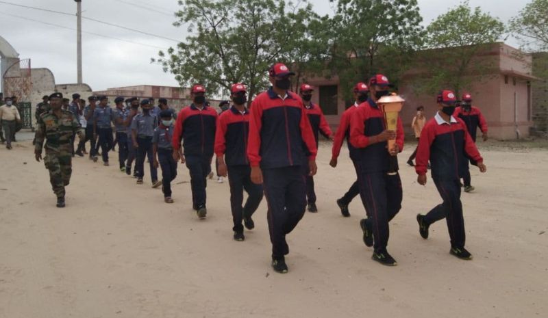 शहीदों को पुष्प चक्र अर्पित, किया नमन