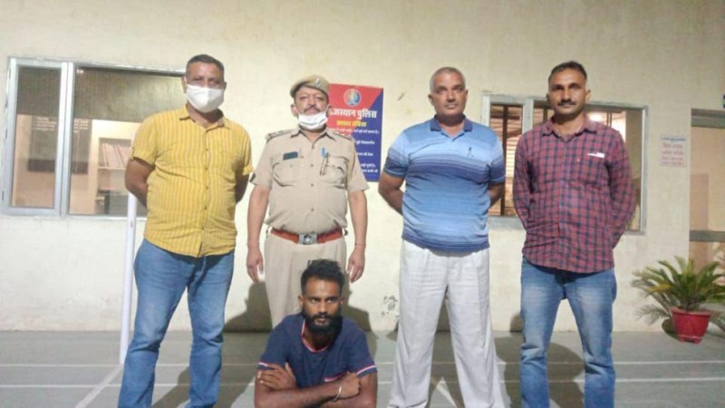 सीसीटीवी कैमरों ने खोली वारदात, एक आरोपी काबू, दो फरार