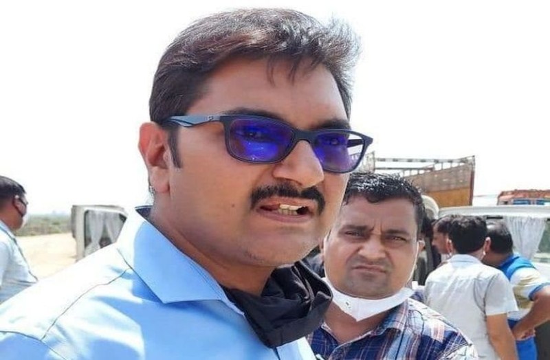 उत्तर प्रदेश के गाजीपुर और नीमच अफीम फैक्ट्री के महाप्रबंधक शशांक यादव