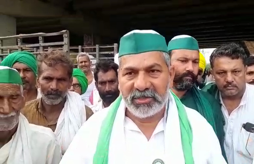 200-farmers-leave-from-ghazipur-border-to-protest-outside-parliament.jpg