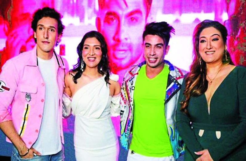 गोविंदा की बेटी टीना आहूजा के साथ रिलीज हुआ शहर के अनवारुल का नया गाना 'लक्क शेक