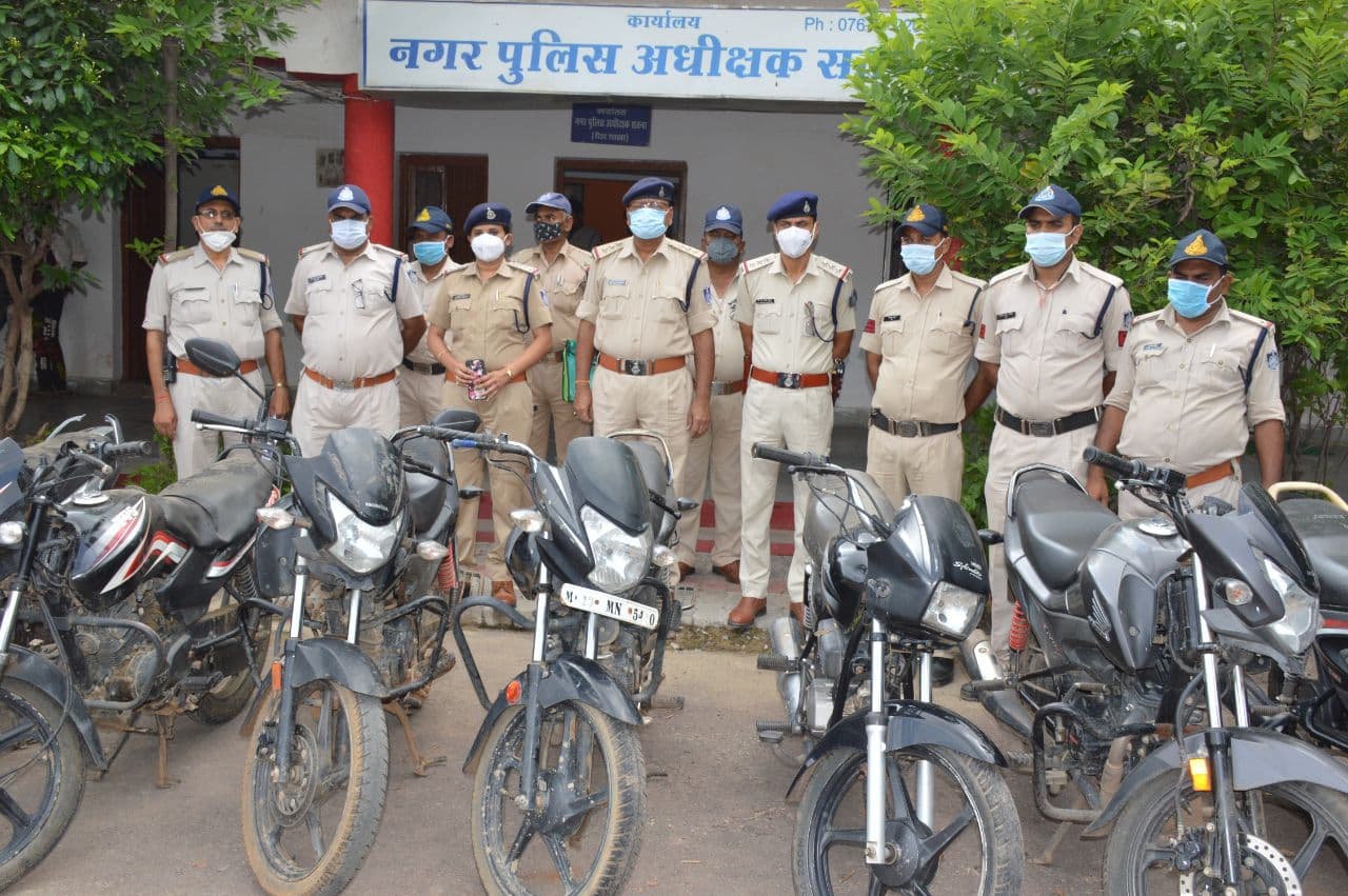11 bikes seized by five vehicle thieves
