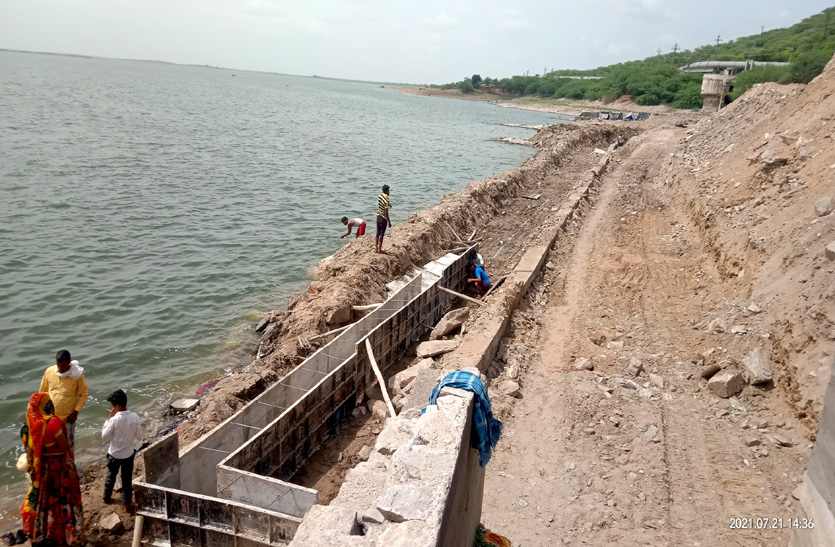 बीसलपुर बांध पर हादसों में आएगी कमी, बांध स्थल पर सुरक्षा दीवार का निर्माण हुआ शुरू