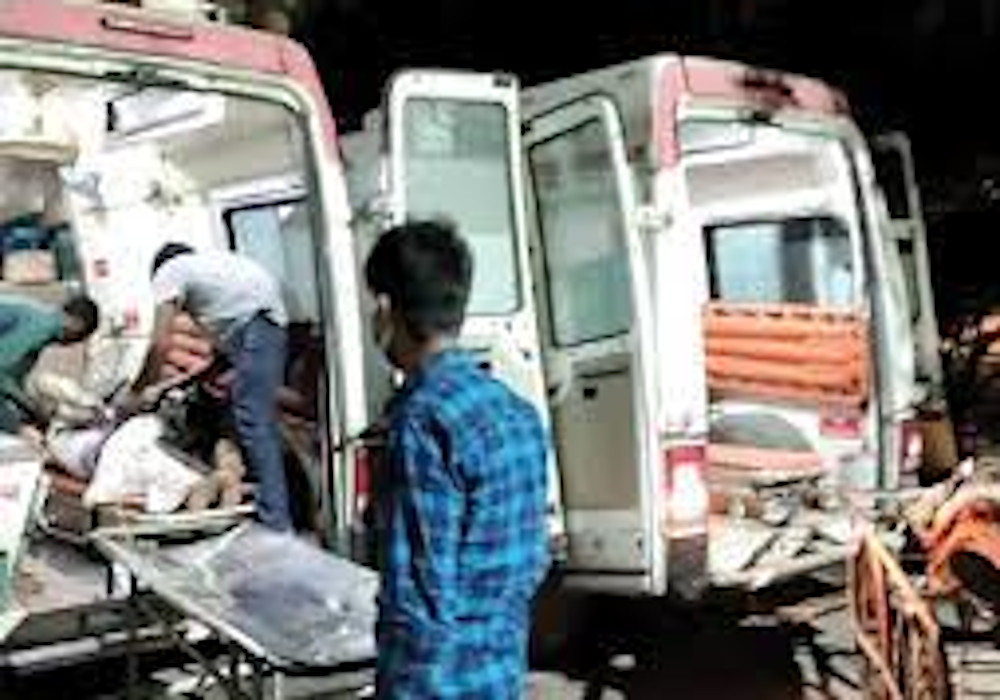 Four devotees dead nearly 36 injured in accident in Barabanki