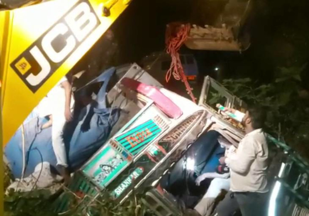 Barabanki truck and tractor accident CM Yogi instructions for relief