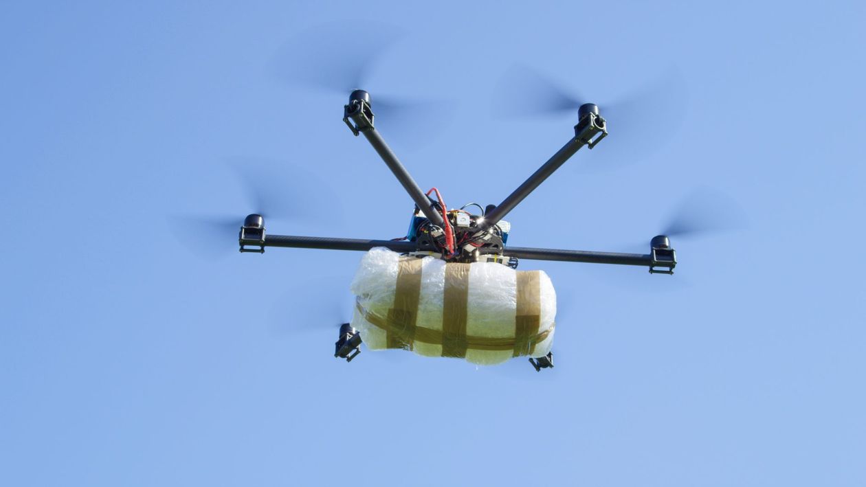 चीनी ड्रोन से हेरोइन पहुंचाने की फिराक में पाक तस्कर
